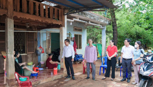 PHƯỚC LONG HUY ĐỘNG CÁC NGUỒN LỰC CHĂM LO CHO GIA ĐÌNH CÓ HOÀN CẢNH KHÓ KHĂN TRÊN ĐỊA BÀN