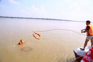 Nâng cao nhận thức và kỹ năng phòng chống đuối nước cho trẻ em dịp hè