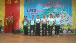 Trao Ngôi nhà xanh cho các ấp tại buổi Lễ