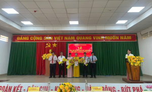 Công bố quyết định bổ nhiệm lại viên chức lãnh đạo, quản lý