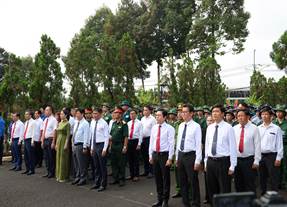 Có thể là hình ảnh về kèn clarinet