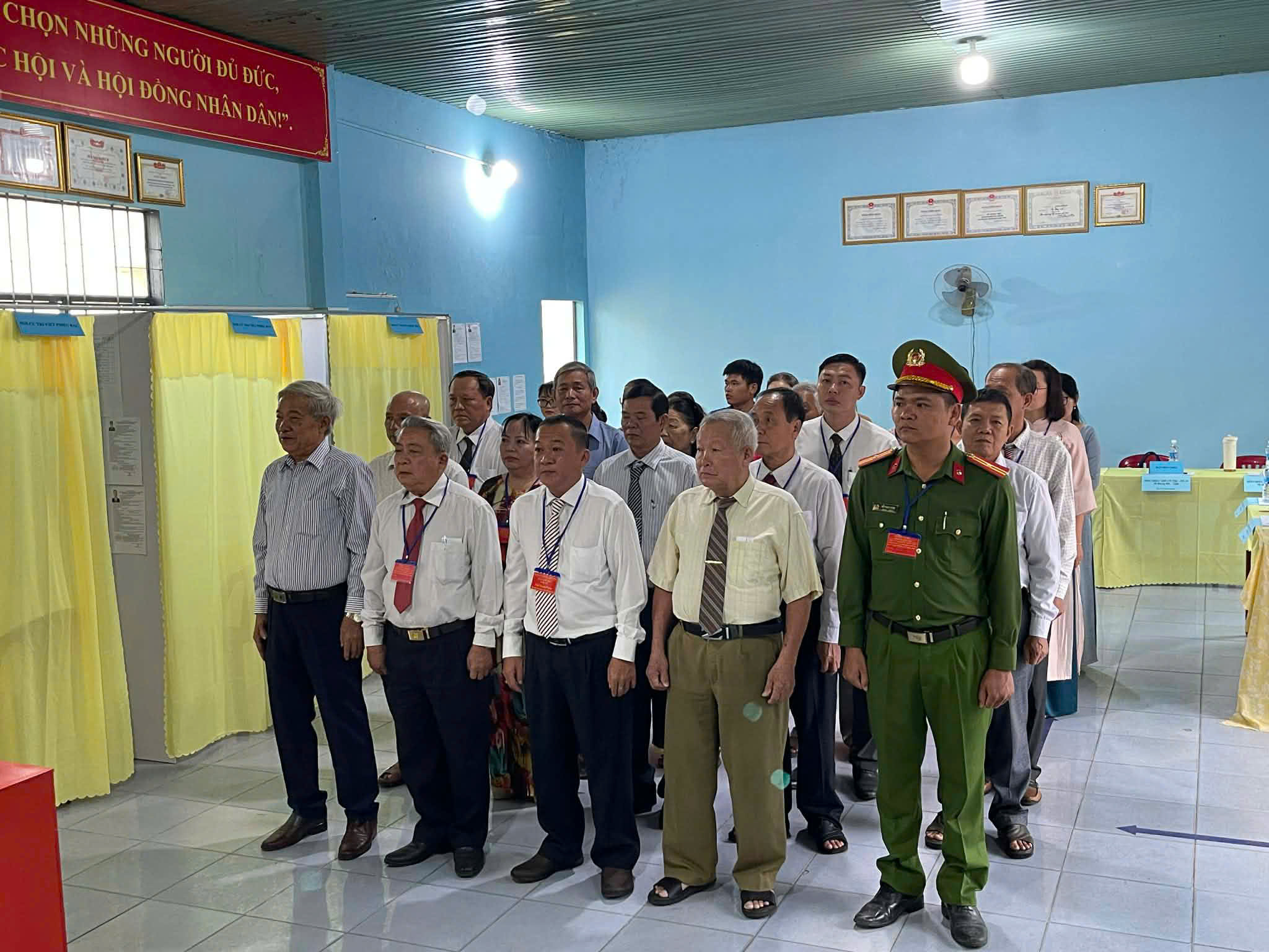 Description: D:\Bai viet 2025\Hinh anh\gen-h-z7621421662220_3944aa1b9c0a8151ca432108f02e1a68.jpg?t=1762423301