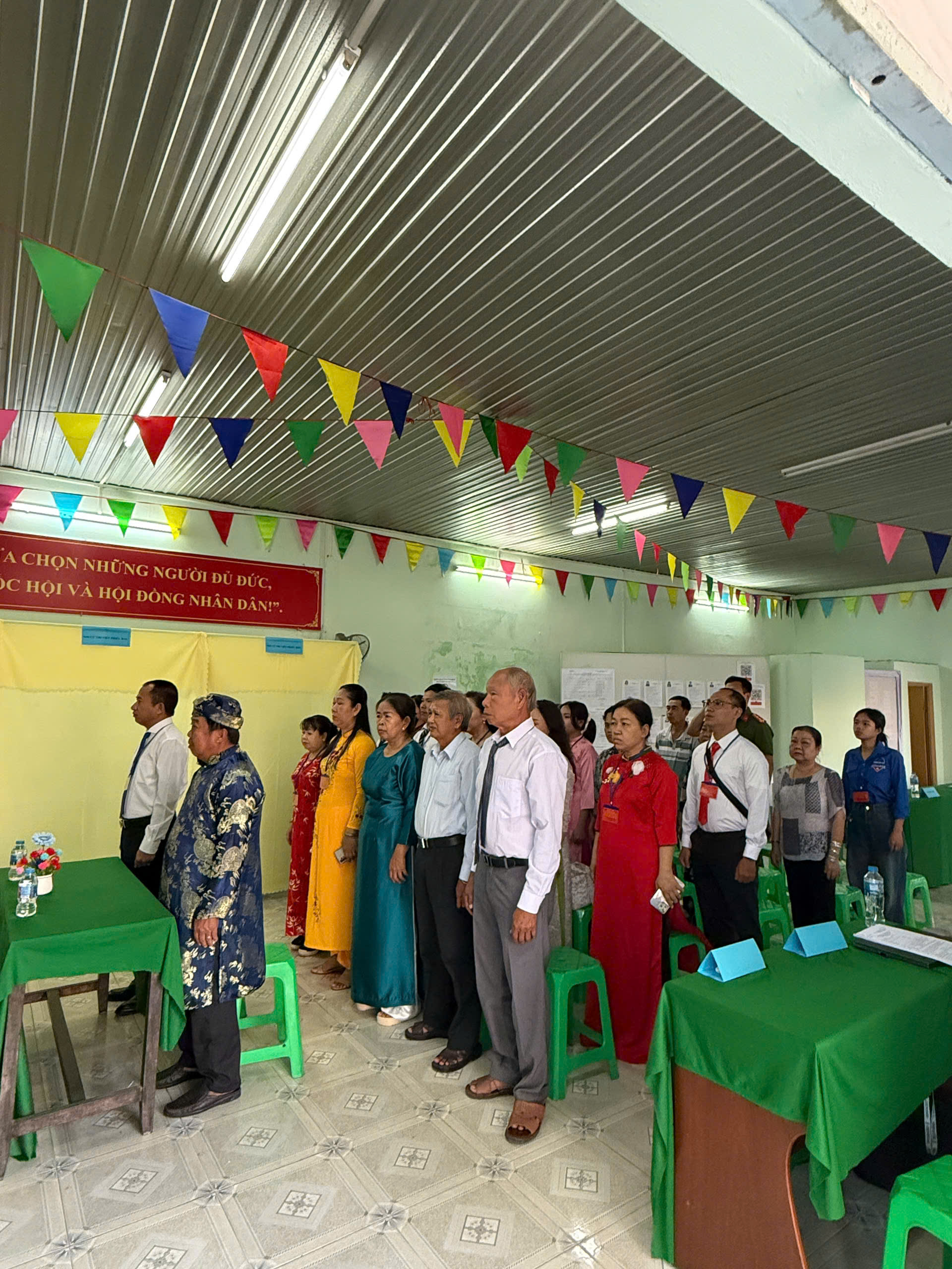 Description: D:\Bai viet 2025\Hinh anh\gen-h-z7621425387726_94f131847c217228fed6219f04abcb34.jpg?t=1762423301