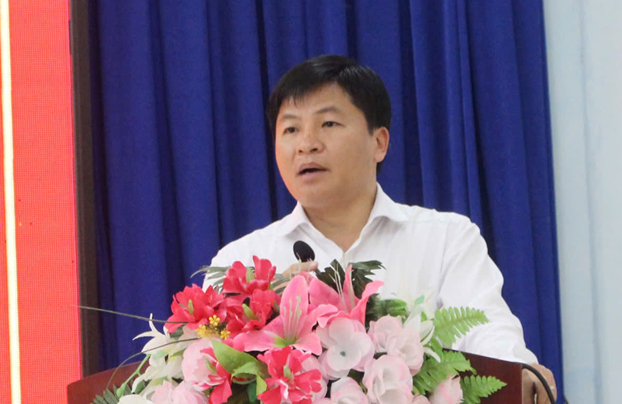 Chủ tịch UBND xã Bù Đăng Nguyễn Thanh Tùng phát biểu giao nhiệm vụ