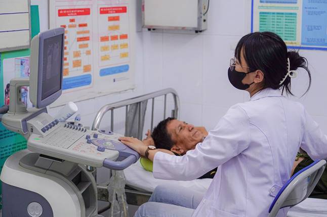 TPHCM tăng tốc khám sức khỏe toàn dân cho 9 xã, đặc khu - 1