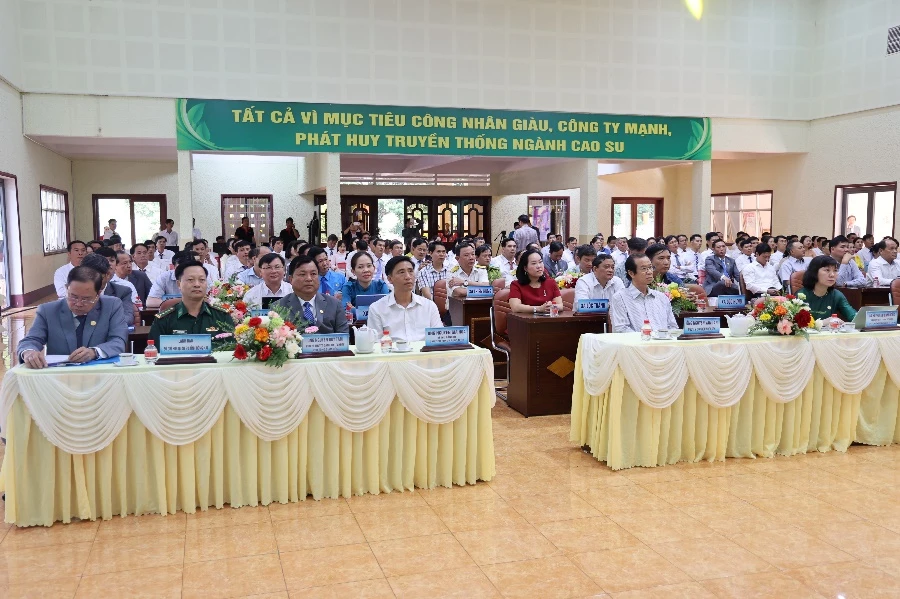 Hội nghị Công ty Cao su Lộc Ninh