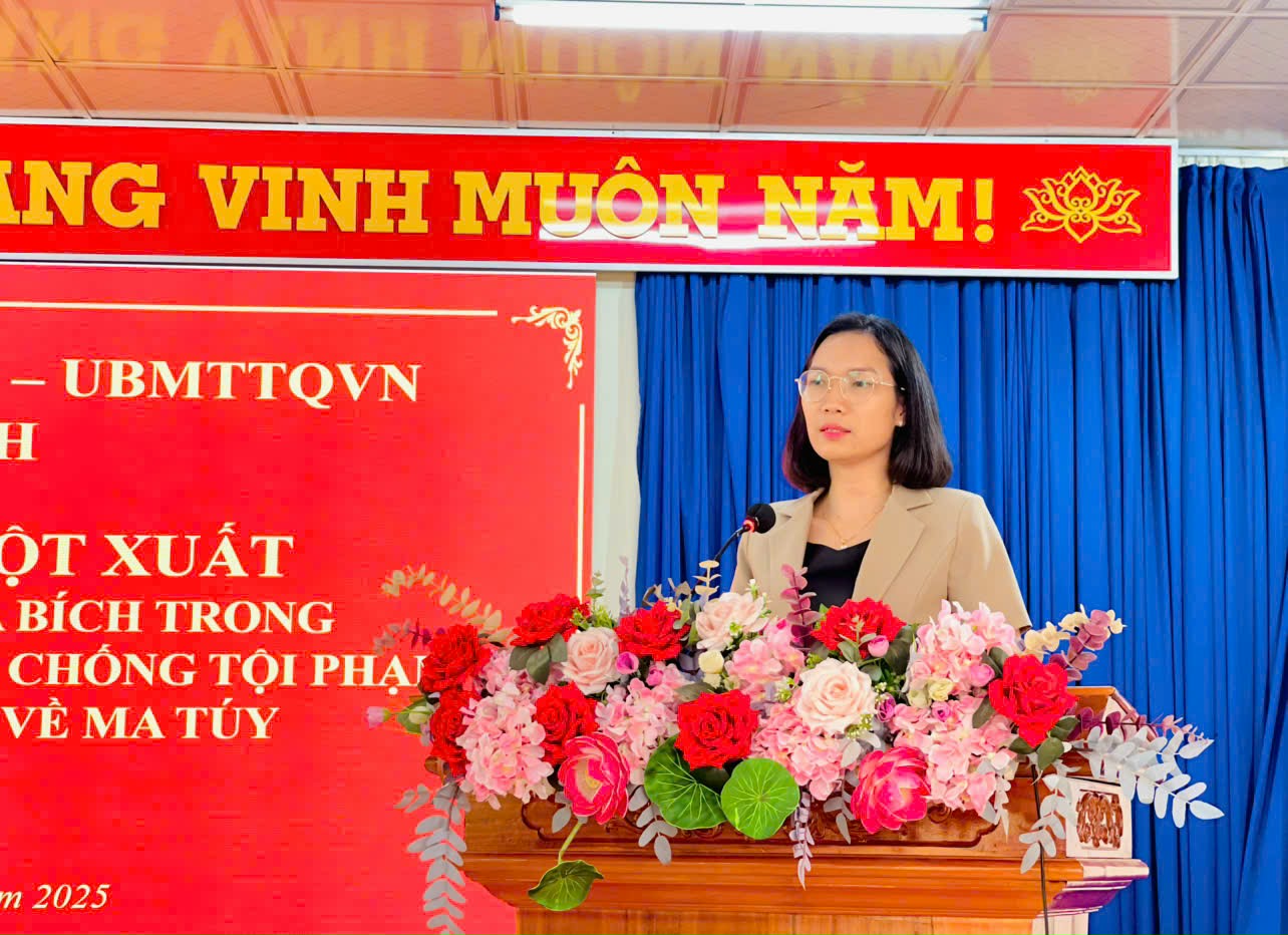 /Users/admin/Desktop/c hải vân.jpg?t=1762423301