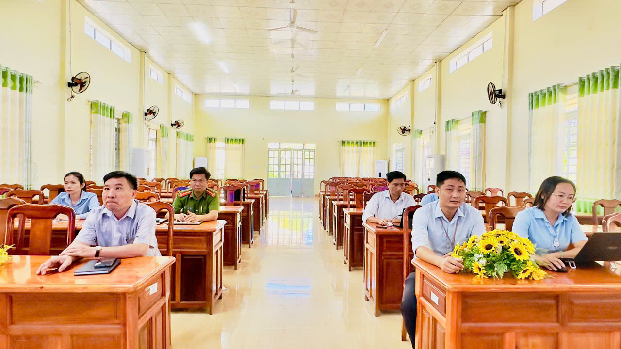 '''A group of people sitting at desks in a classroom
AI-generated content may be incorrect.'''