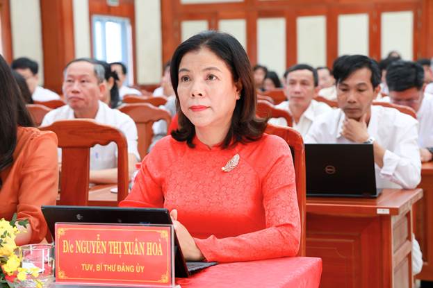 Đảng viên tham gia xem trực tuyến