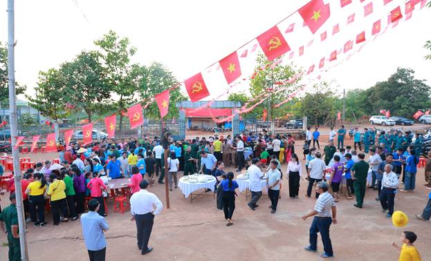 Hoạt động chuẩn bị bữa cơm