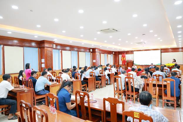 Toàn cảnh hội nghị tập huấn kỹ năng vận động bầu cử