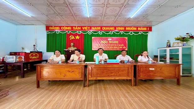 Ứng cử viên đơn vị bầu cử số 1 tiếp xúc cử tri thôn Phú Hòa