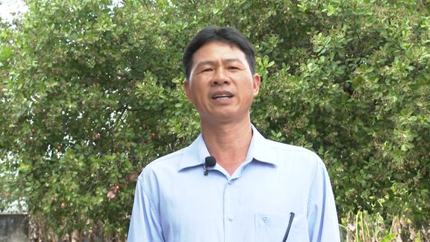 Ông Phạm Văn Ban, Chi hội phó Chi hội nông dân thôn Phú Thành