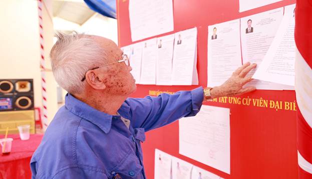 Tinh thần trách nhiệm của cử tri cao tuổi