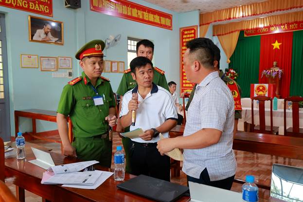 Thực hành quy trình bầu cử tại buổi thử nghiệm 1