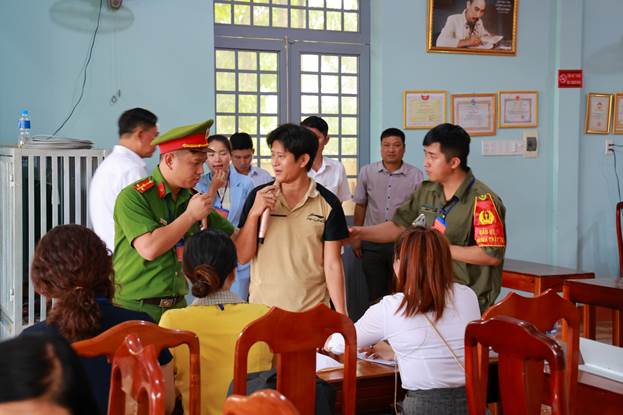 Thực hành quy trình bầu cử tại buổi thử nghiệm 2