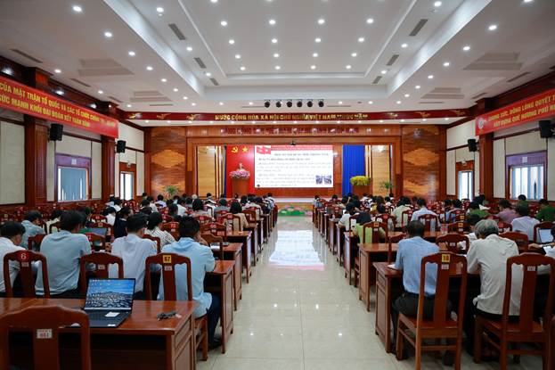 Quang cảnh hội nghị trực tuyến tại xã Phú Riềng