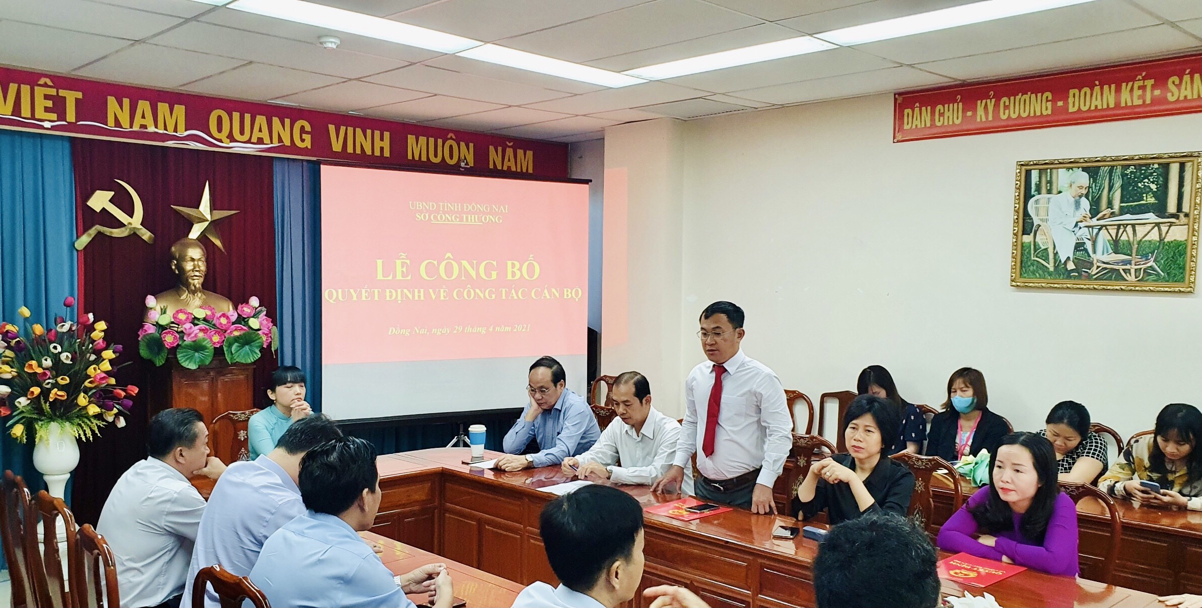 z2461073000863_7e7a7d5aef491aa664f9bd3a8c237649.jpg?t=1762423302