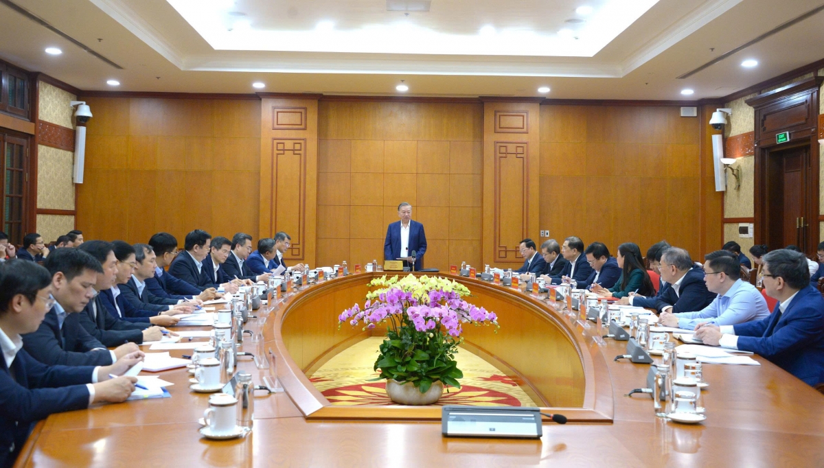 tong bi thu to lam tim giai phap nang cao chat luong doi ngu can bo cap co so hinh anh 5