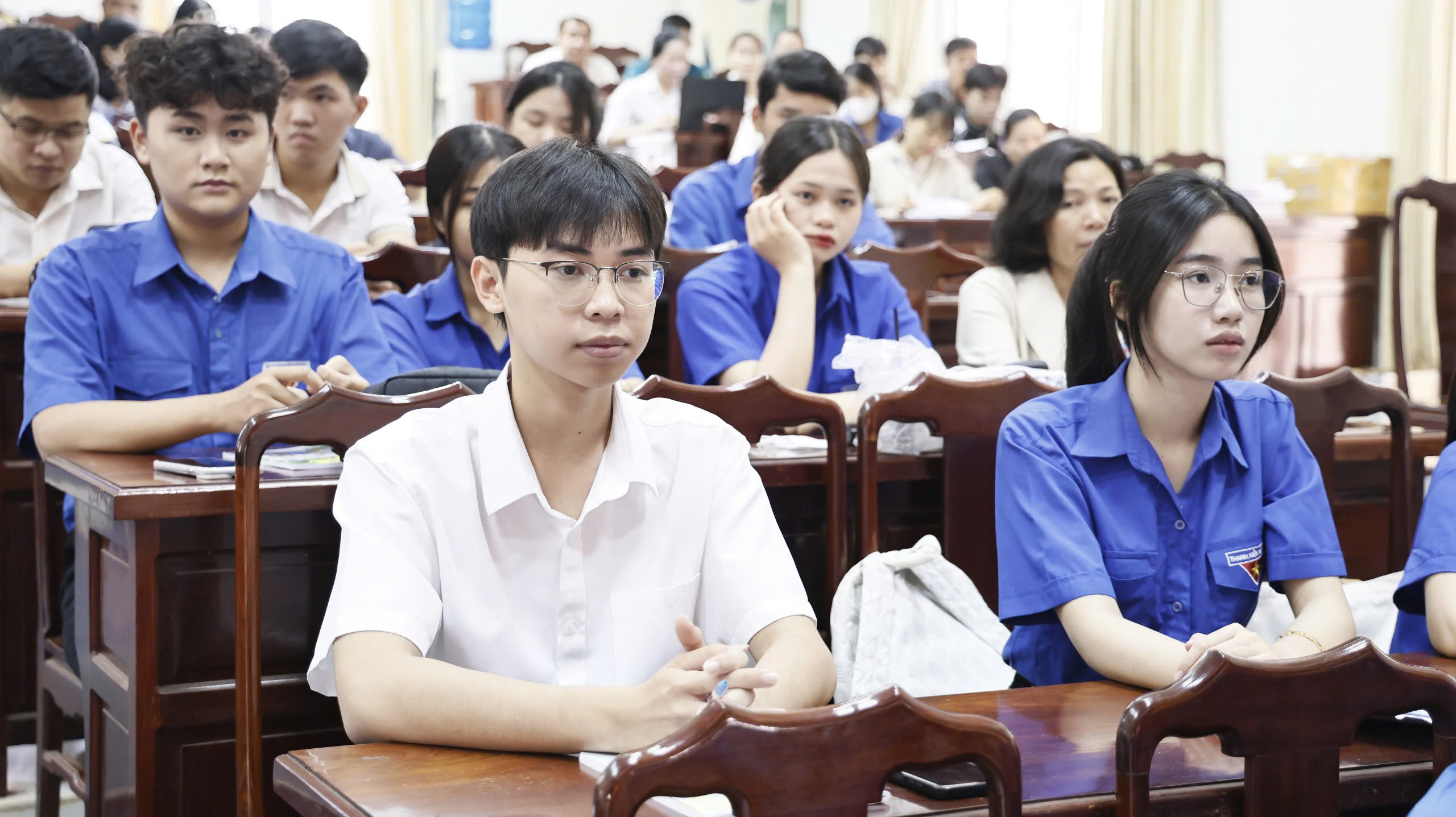 Description: D:\Phim TL + Hình\Hình\z5935734460924_4dd157f8f2e4c86609f55eef5331fab6.jpg?t=1762423301