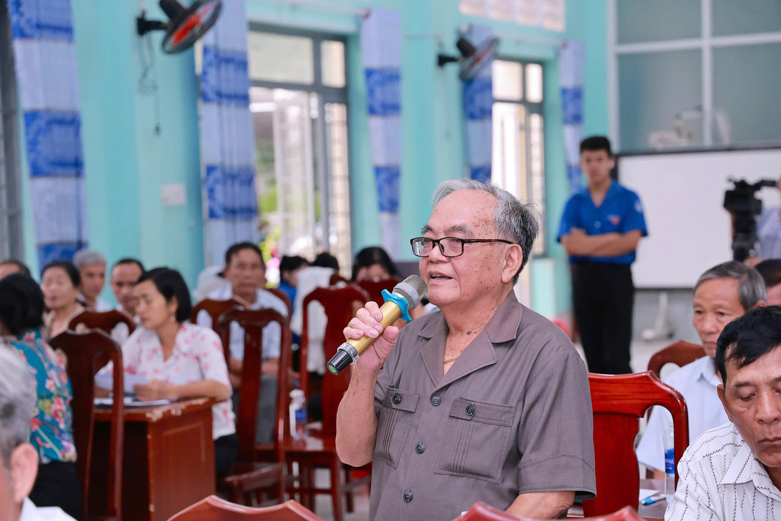 a4f9a1d1f07b7825216a