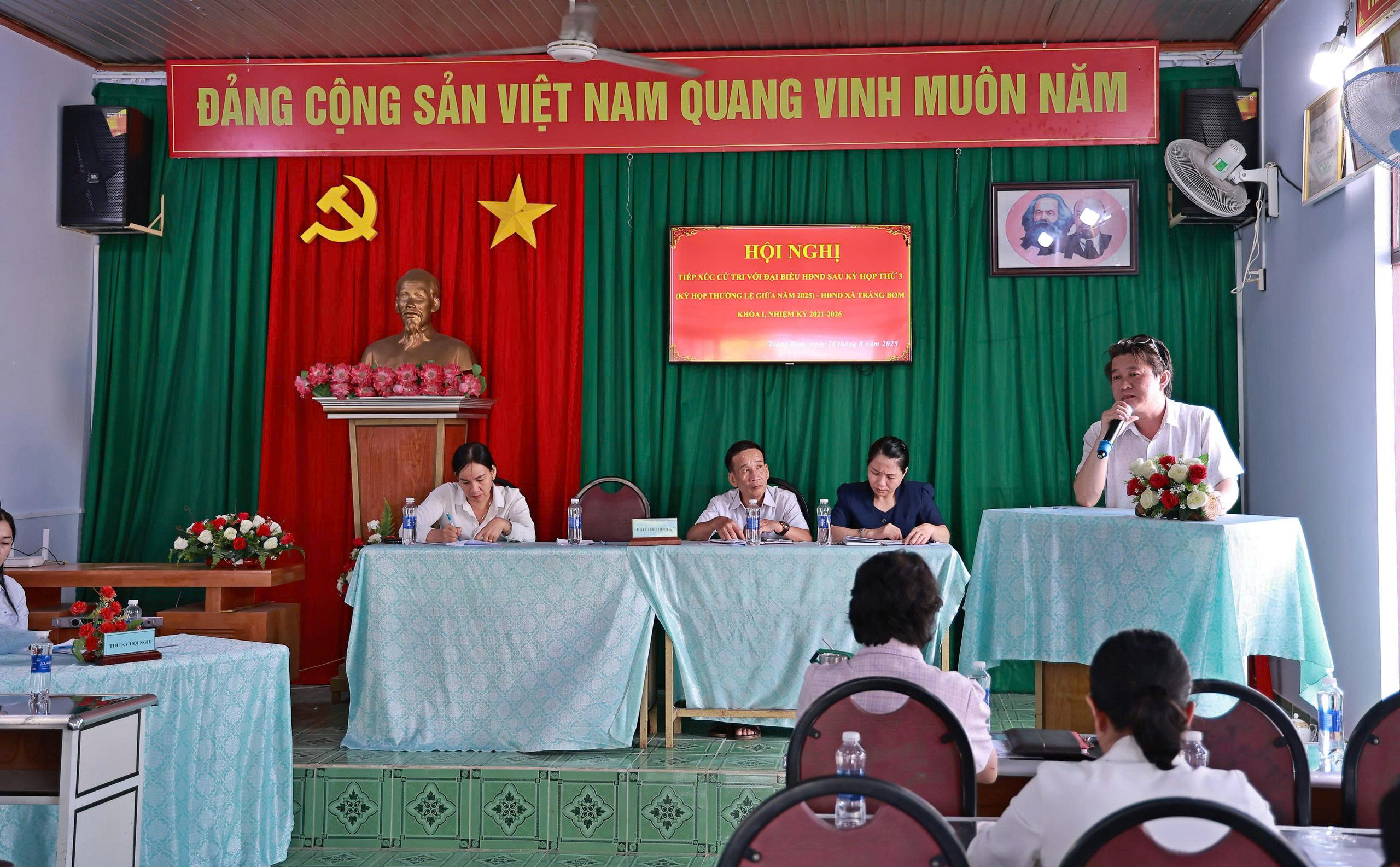 f6199beacfbe44e01daf