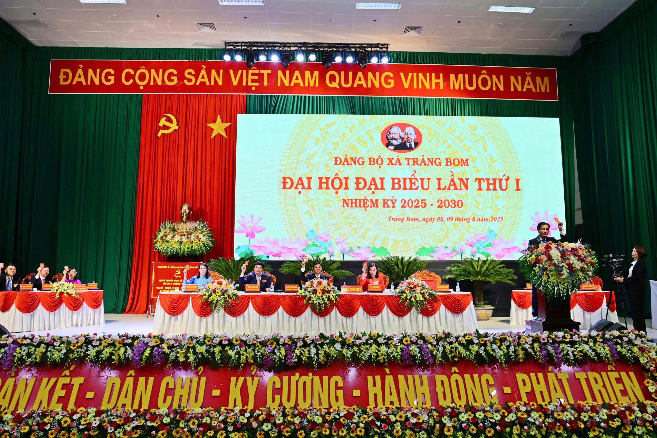 z6886173074026 c784e74ed72c0e7e66f1513a101ee516