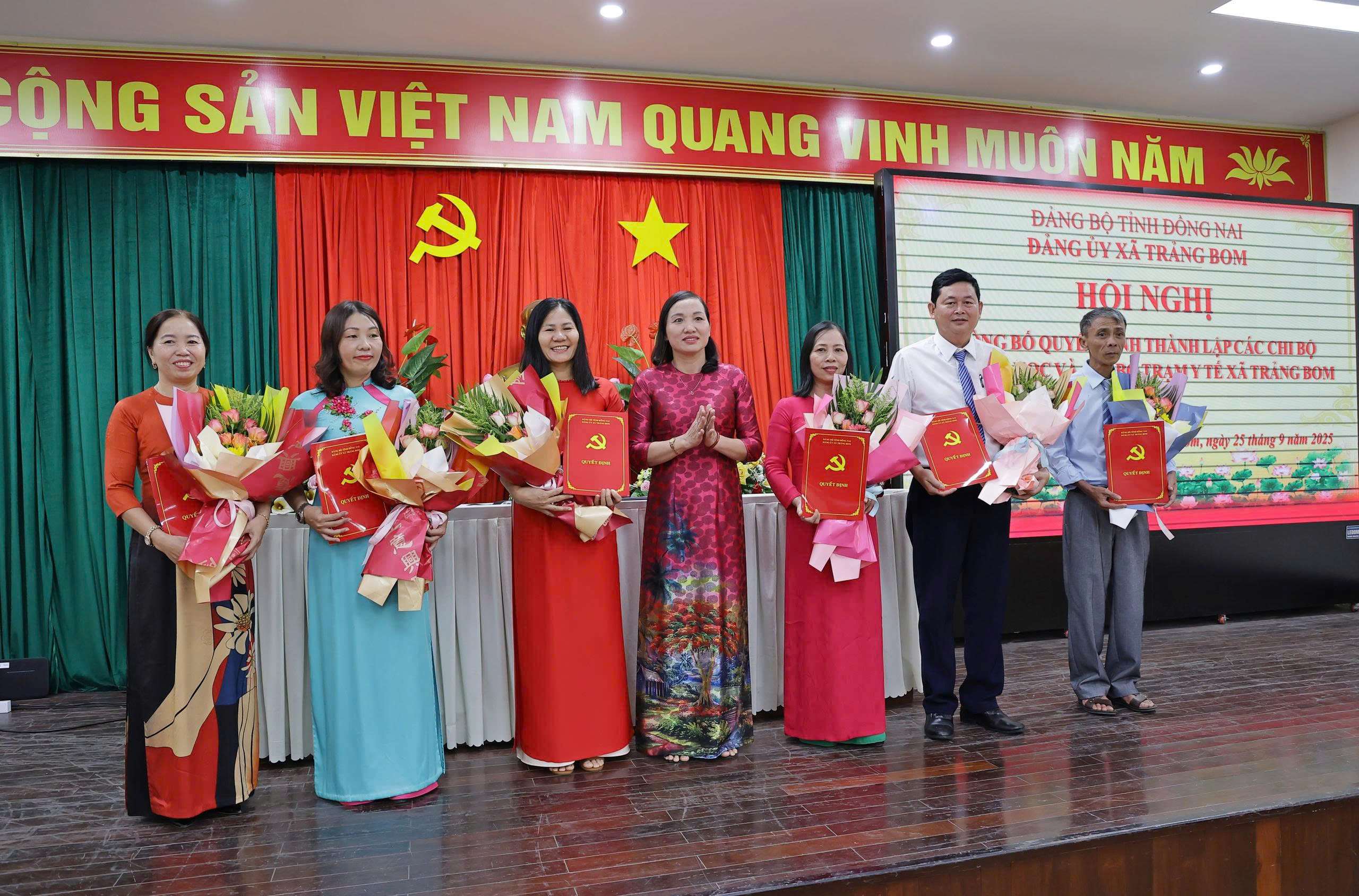 5df08e5fed75672b3e64