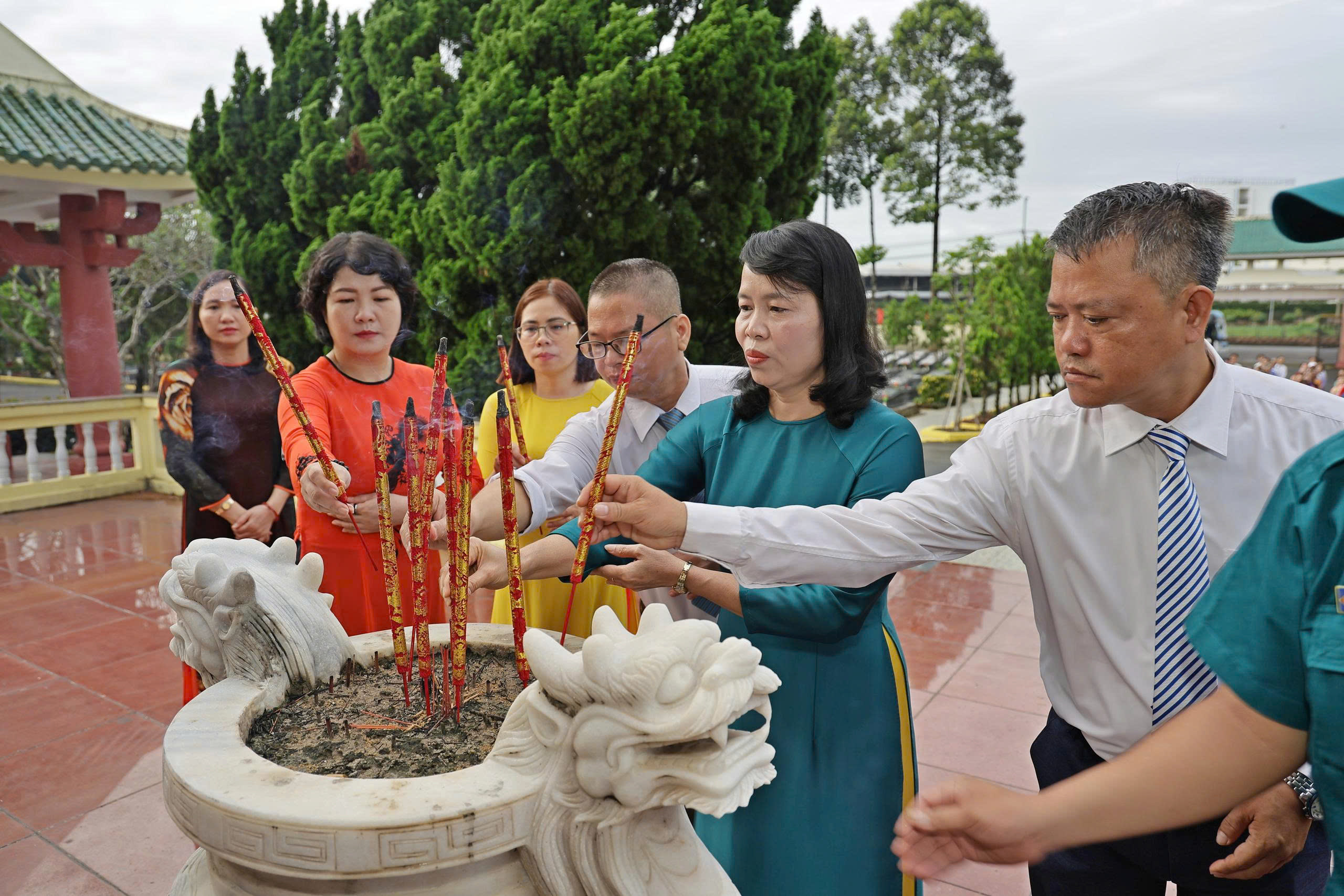 gen h z7028042331707 9a204a1b4e8b37d742102cd5acc246ad