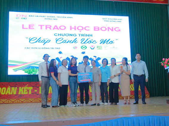 gen n z7120656703021 8ca68c95ebf2b5b02a1ffd86025fd708