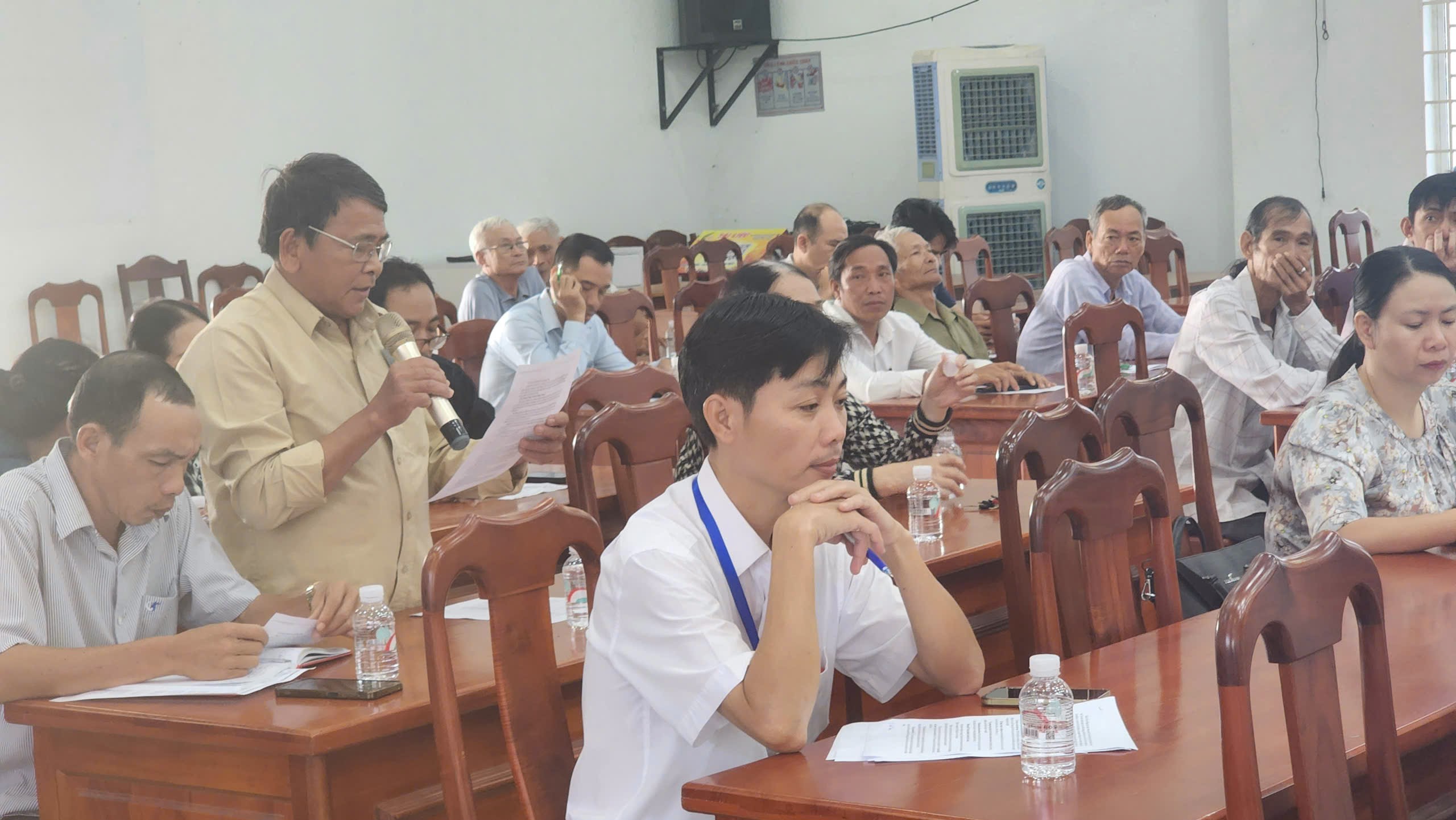 Đối thoại với nông dân tại xã Xuân Định