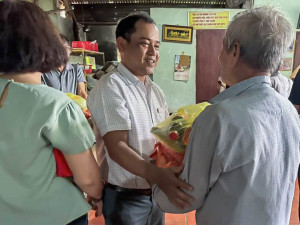 TRAO QUÀ HỖ TRỢ CÁC HỘ GIA ĐÌNH KHÓ KHĂN TẠI CHÙA THANH SƠN, PHƯỜNG AN LỘC