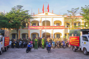 CÔNG AN PHƯỜNG AN LỘC TỔ CHỨC LỄ PHÁT ĐỘNG RA QUÂN CAO ĐIỂM TẤN CÔNG, TRẤN ÁP TỘI PHẠM