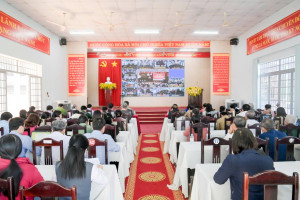 ĐẢNG BỘ PHƯỜNG AN LỘC THAM DỰ HỘI NGHỊ TRỰC TUYẾN QUÁN TRIỆT NGHỊ QUYẾT ĐẠI HỘI ĐẠI BIỂU ĐẢNG BỘ TỈNH ĐỒNG NAI LẦN THỨ I