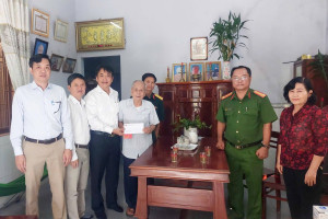 QUAN TÂM, CHĂM LO ĐẢNG VIÊN CAO TUỔI - NÉT ĐẸP TRONG CÔNG TÁC XÂY DỰNG ĐẢNG Ở PHƯỜNG AN LỘC