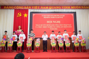 PHƯỜNG AN LỘC TỔ CHỨC HỘI NGHỊ TRAO QUYẾT ĐỊNH GỌI CÔNG DÂN NHẬP NGŨ VÀ TRIỂN KHAI KẾ HOẠCH GIAO QUÂN, HỘI TRẠI TÒNG QUÂN NĂM 2026