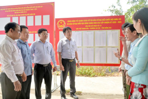 PHƯỜNG AN LỘC KIỂM TRA CÔNG TÁC CHUẨN BỊ TẠI CÁC KHU VỰC BỎ PHIẾU