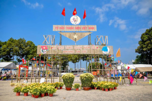 KHÔNG KHÍ HỘI TRẠI TÒNG QUÂN SÔI NỔI TRƯỚC GIỜ KHAI MẠC