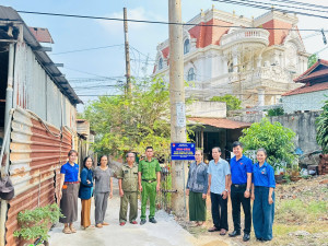 CHI ĐOÀN KHU PHỐ PHÚ HOÀ PHÁT HUY VAI TRÒ XUNG KÍCH TRONG XÂY DỰNG CƠ SỞ HẠ TẦNG ĐỊA PHƯƠNG