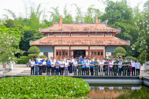 PHƯỜNG AN LỘC THAM GIA KÝ KẾT GIAO ƯỚC PHỐI HỢP THỰC HIỆN MÔ HÌNH “TỪ NỘI ĐỊA HƯỚNG VỀ BIÊN GIỚI - CHUNG TAY VÌ AN SINH CỘNG ĐỒNG” GIAI ĐOẠN 2026 - 2030