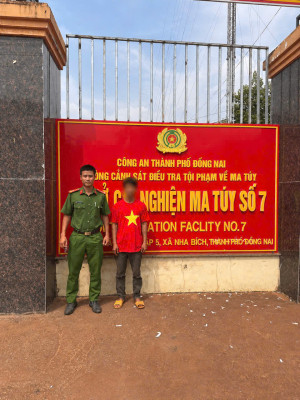 CÔNG AN PHƯỜNG AN LỘC TIẾP TỤC ĐƯA ĐỐI TƯỢNG LANG THANG NGHIỆN MA TÚY ĐI CAI NGHIỆN BẮT BUỘC