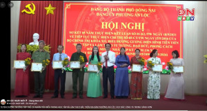 TUYÊN DƯƠNG NHỮNG TẬP THỂ, CÁ NHÂN TIÊU BIỂU TRONG HỌC TẬP VÀ LÀM THEO BÁC TRÊN ĐỊA BÀN PHƯỜNG AN LỘC: HỌC BÁC LÒNG TA TRONG SÁNG HƠN