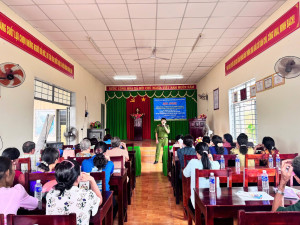 GIAO LƯU VĂN NGHỆ KẾT HỢP TUYÊN TRUYỀN PHÁP LUẬT, NÂNG CAO NHẬN THỨC CỘNG ĐỒNG