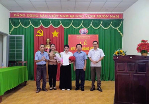 CHI BỘ KHU PHỐ THANH HÀ TỔ CHỨC LỄ KẾT NẠP ĐẢNG VIÊN MỚI