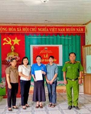 CHI BỘ KHU PHỐ THANH AN TỔ CHỨC LỄ KẾT NẠP ĐẢNG VIÊN MỚI