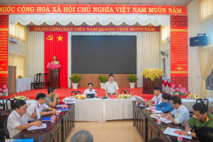 UBND PHƯỜNG AN LỘC HỌP THÁO GỠ KHÓ KHĂN, VƯỚNG MẮC TRONG CÔNG TÁC VẬN ĐỘNG BÀN GIAO MẶT BẰNG THỰC HIỆN CÔNG TRÌNH PHÂN PHA ĐƯỜNG DÂY 110KV
