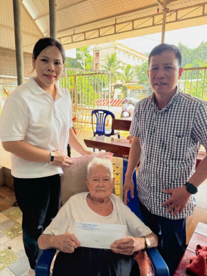 KHU PHỐ THANH PHÚ TỔ CHỨC THĂM HỎI, TẶNG QUÀ CÁC GIA ĐÌNH CHÍNH SÁCH NHÂN KỶ NIỆM 79 NĂM NGÀY THƯƠNG BINH - LIỆT SĨ (27/7/1947 - 27/7/2026)