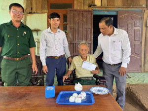 UỶ BAN MTTQ VIỆT NAM PHƯỜNG THĂM HỎI, TRỊ ÂN CÁC GIA ĐÌNH CHÍNH SÁCH, NGƯỜI CÓ CÔNG NHÂN KỶ NIỆM 79 NĂM NGÀY THƯƠNG BINH - LIỆT SỸ (27/7/1947 - 27/7/2026) 🇻🇳