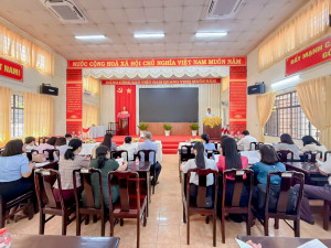 UBND PHƯỜNG AN LỘC HỌP LẤY Ý KIẾN SẮP XẾP NHÂN SỰ QUẢN LÝ CÁC CƠ SỞ GIÁO DỤC TRÊN ĐỊA BÀN
