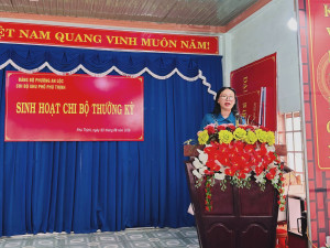 PHÓ BÍ THƯ THƯỜNG TRỰC ĐẢNG ỦY PHƯỜNG LÊ THỊ HỒNG PHẤN DỰ SINH HOẠT CHI BỘ KHU PHỐ PHÚ THỊNH THÁNG 8/2026